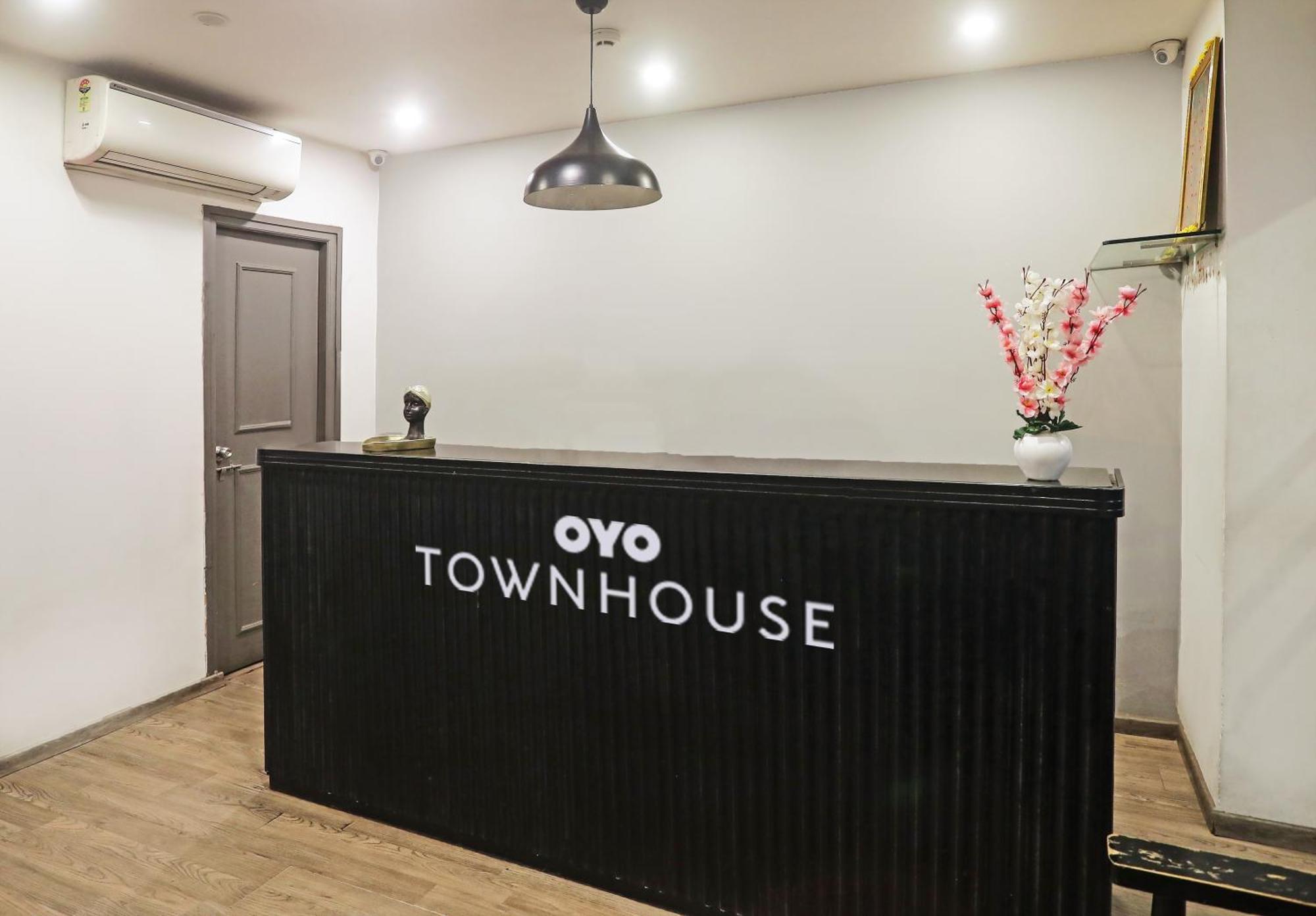 Super Townhouse Near Secunderabad Railway Station, Yashoda Hospital, Patny Centre Exterior photo
