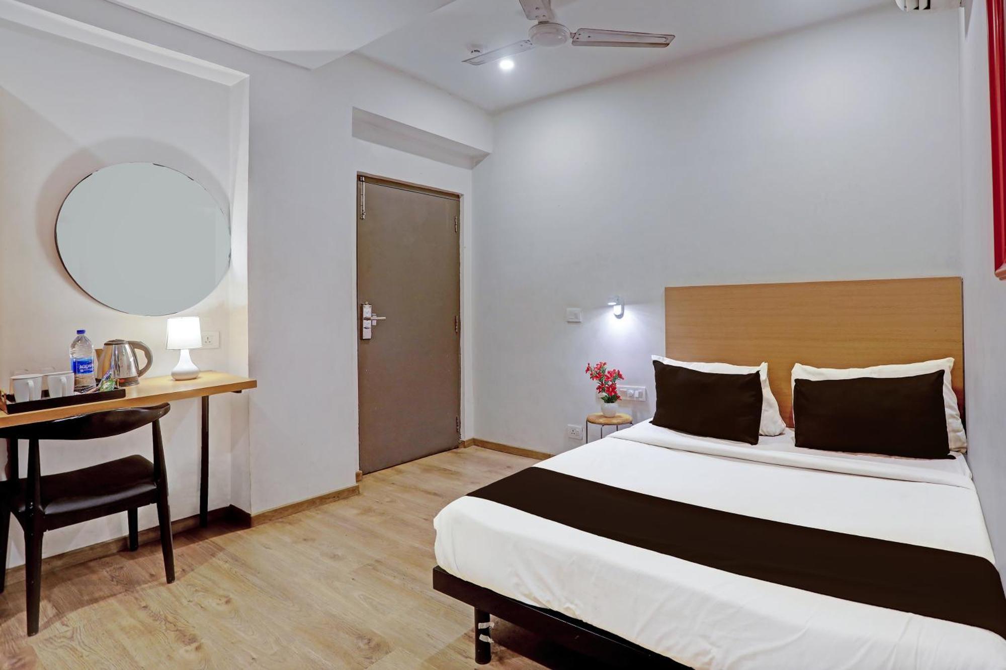 Super Townhouse Near Secunderabad Railway Station, Yashoda Hospital, Patny Centre Exterior photo